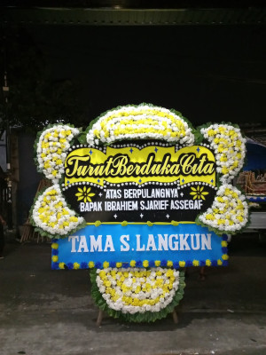 Papan Bunga Duka di Lakessi